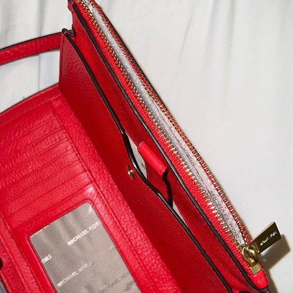 NEW Michael Kors Wristlet Wallet - Picture 3 of 4